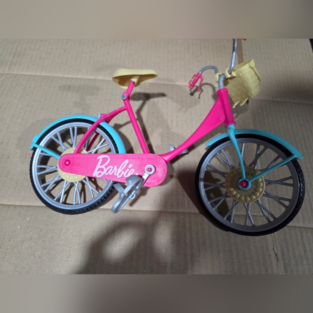 Barbie Dolls Glam Pink Kickstand Bike